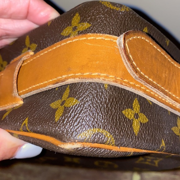 Rare Authentic Louis Vuitton Paris bag - Picture 13 of 14